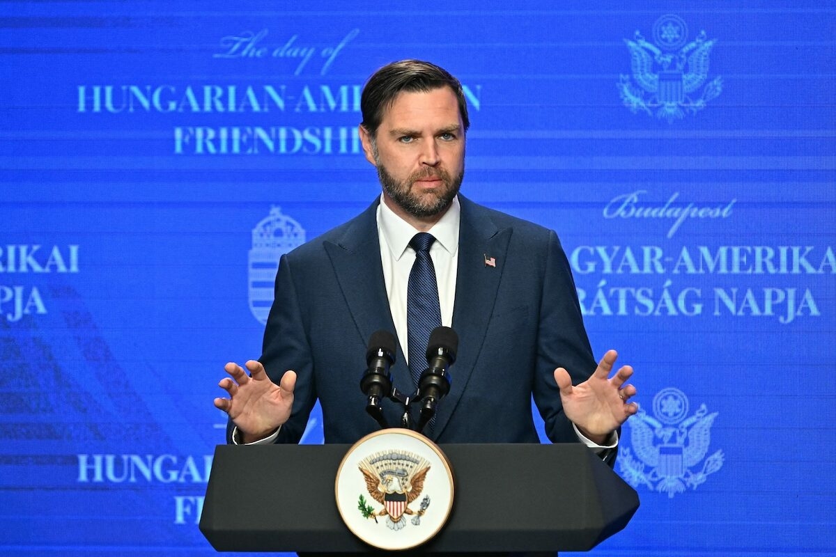 Diplomáciai kudarc és politikai vereség egy hétvége alatt: célkeresztben az amerikai alelnök, JD Vance