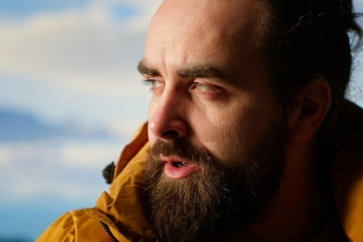 Lebonthatatlan falakkal élni – Az érzelmek kifejezésének nehézsége férfiként