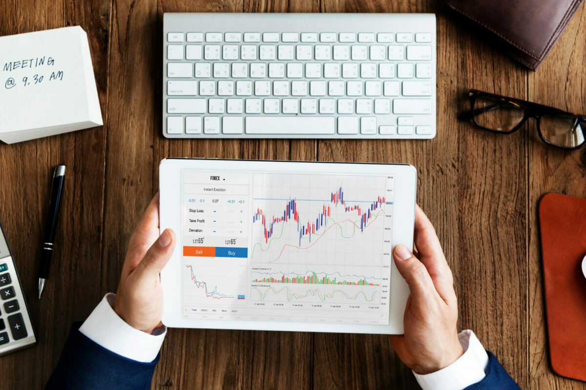 Gyengüléssel indította a hetet a budapesti tőzsde