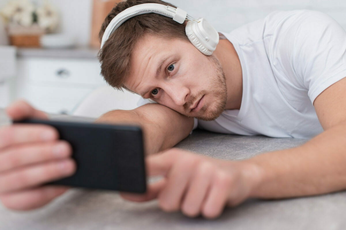 FOMO: valójában mitől félünk, amikor attól tartunk, hogy kimaradunk?