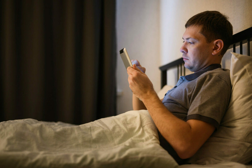 A kardiológus figyelmeztet: 5 esti szokás, ami rombolja a szíved egészségét