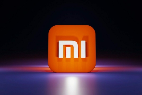 Trónkövetelő érkezik az autópiacra, 1000 lóerős újdonságot leplezett le a Xiaomi