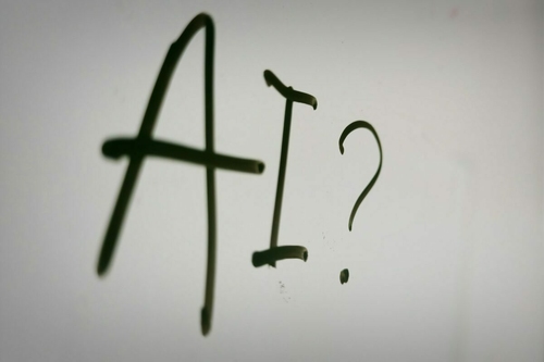 Az AI lett a tömeges leépítések új bűnbakja a tech világban – már a tech cégek vezetői szerint is