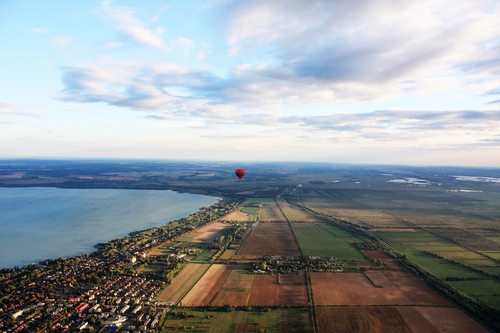 Hazai tájak új perspektívából: hőlégballonos kalandok várnak országszerte