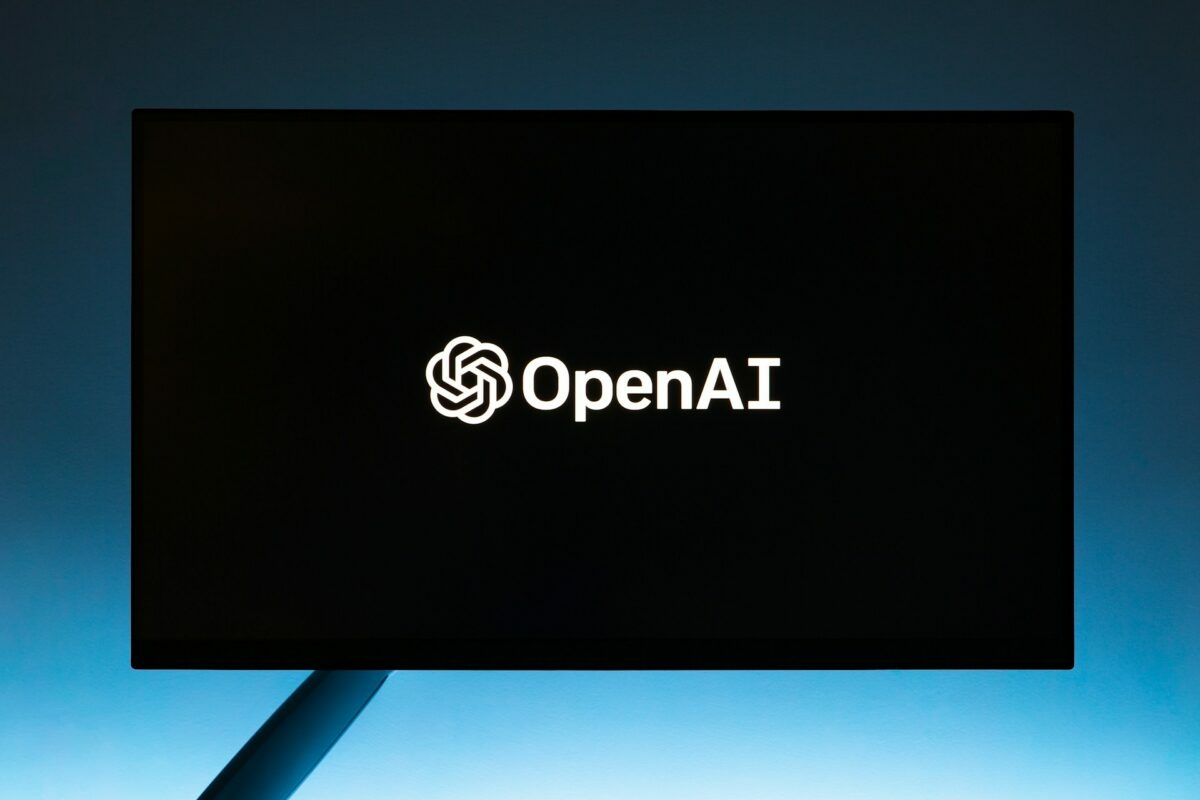 Az OpenAI magához csábította a Google zseniális mérnökét