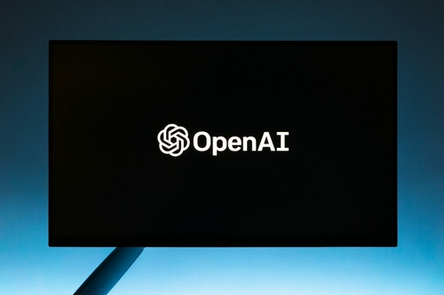 Az OpenAI magához csábította a Google zseniális mérnökét