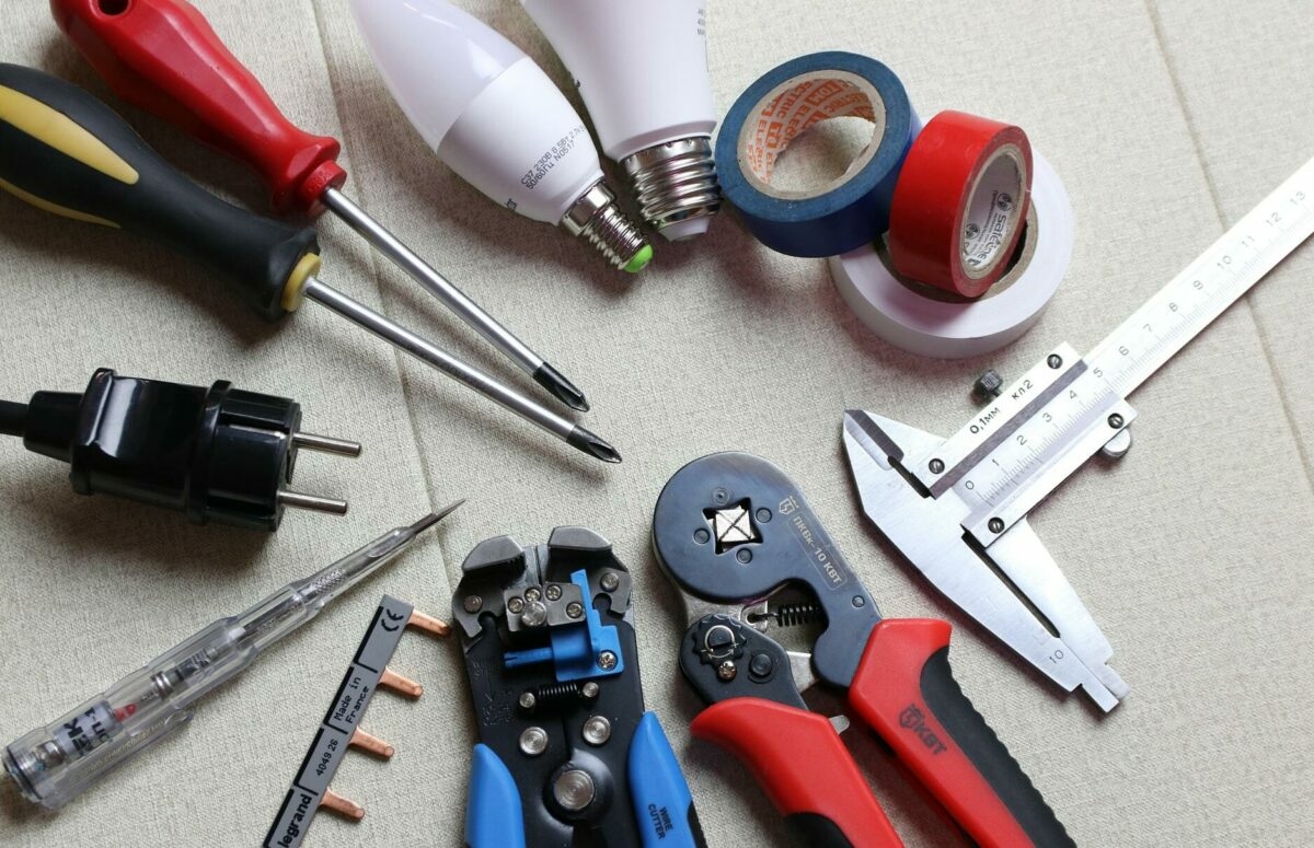 Az elektromos rendszerek: hogyan működnek a modern hálózatok?