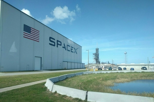 85 milliárd dolláros siker: a bankok is megőrültek Elon Musk SpaceX-részvényeiért