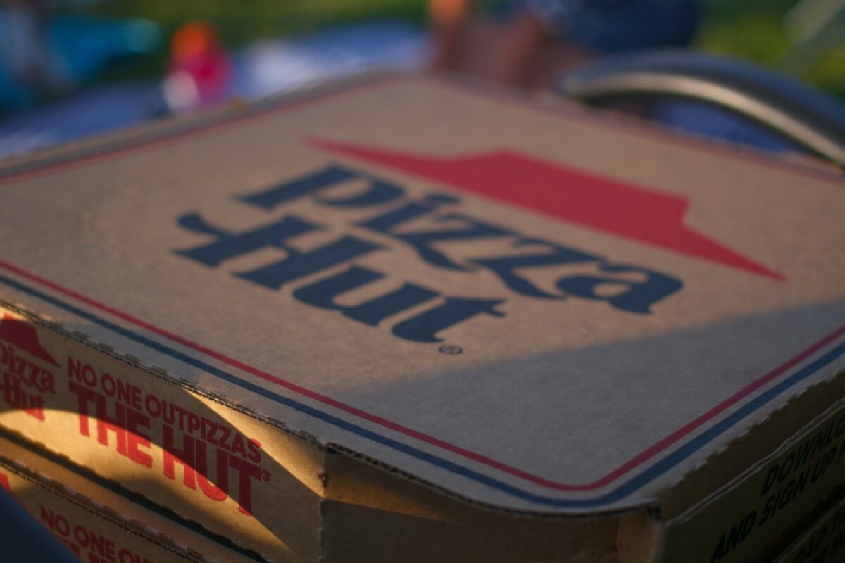Vége egy korszaknak: 2,7 milliárd dollárért eladták a Pizza Hutot