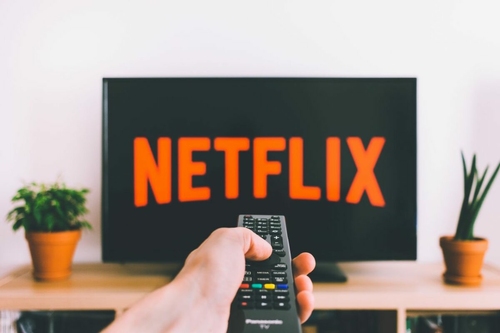 Michael Jackson jött, látott és rögtön meghódította a magyar Netflixet