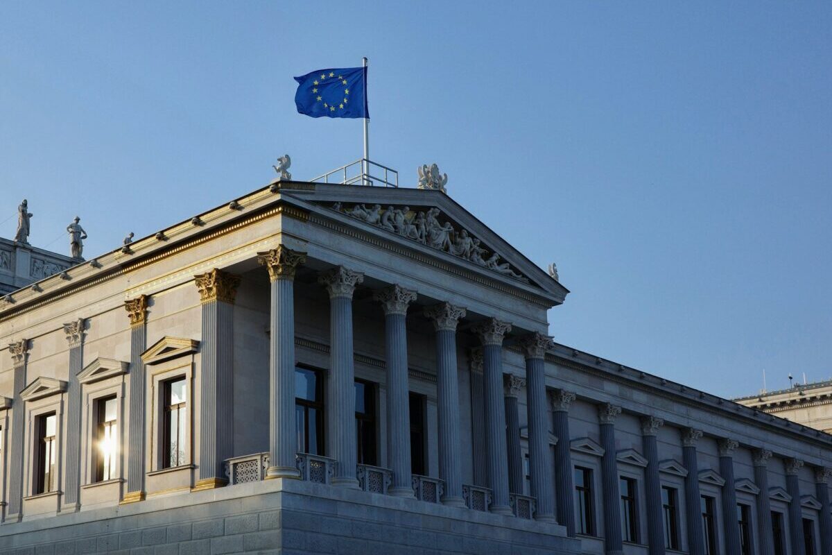 Az EP elfogadta prioritásait az EU első korrupcióellenes stratégiájához