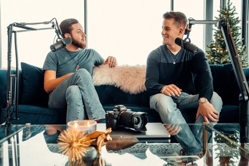 Céges podcast indítása 2026-ban: nem a nézettség a legfontosabb